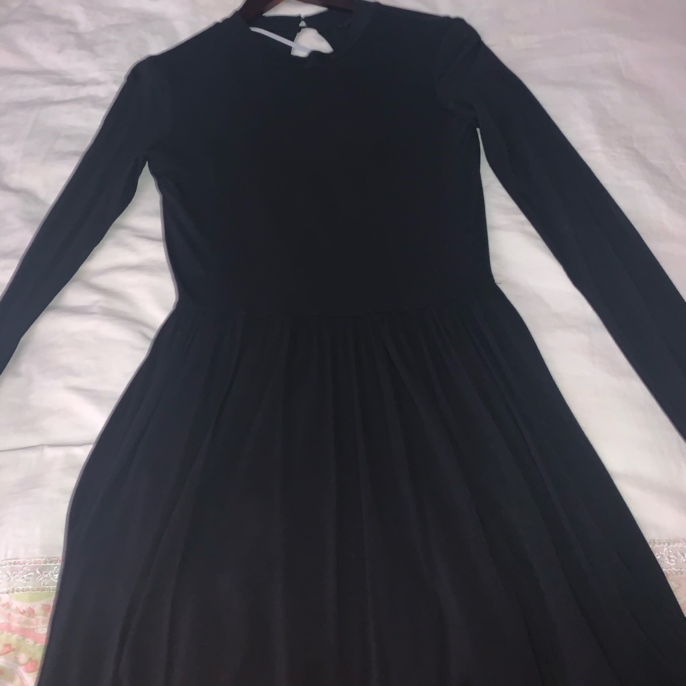 Black long sleeve tight-flowy dress